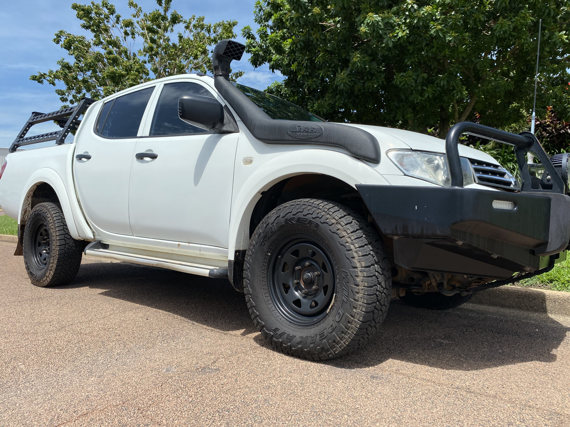 Mitsubishi triton
